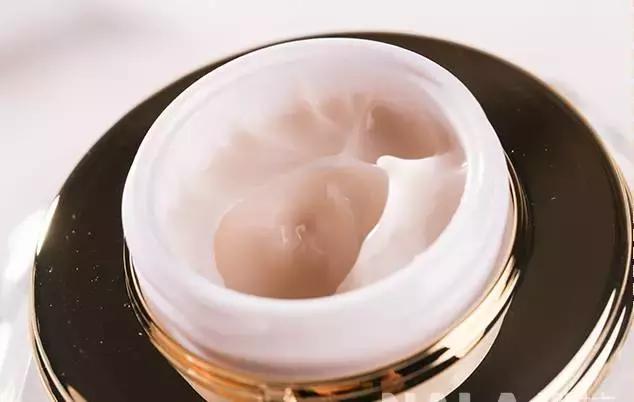 伊思蜗牛霜红的好还是白的好,伊思蜗牛霜测评