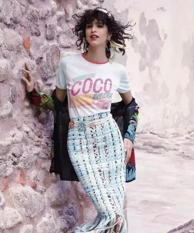 今年t恤怎么穿好看炸了,今年时髦宽松t恤