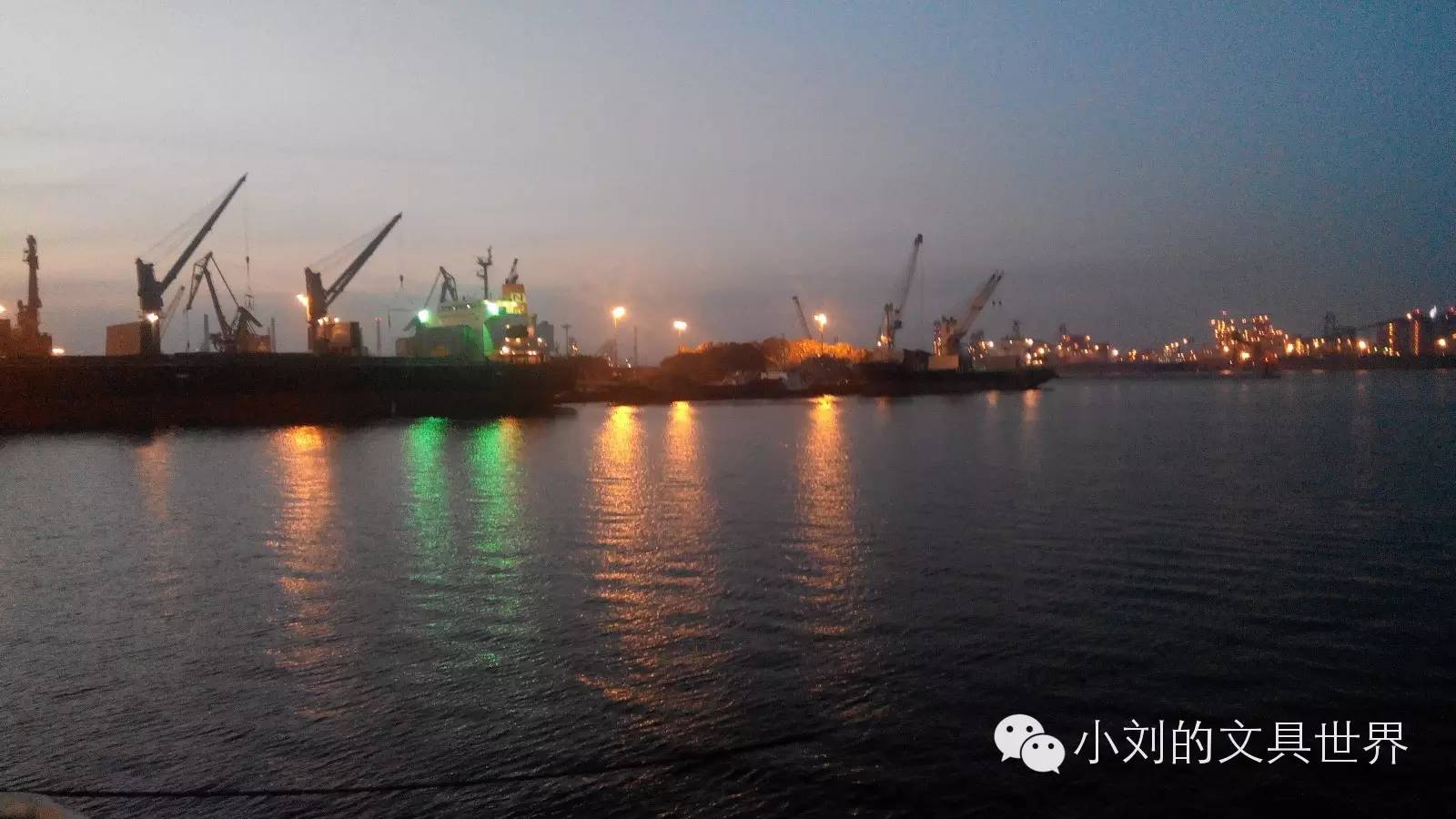 在香港本地船员一个月多少钱,香港渔业船员工资多少钱一个月