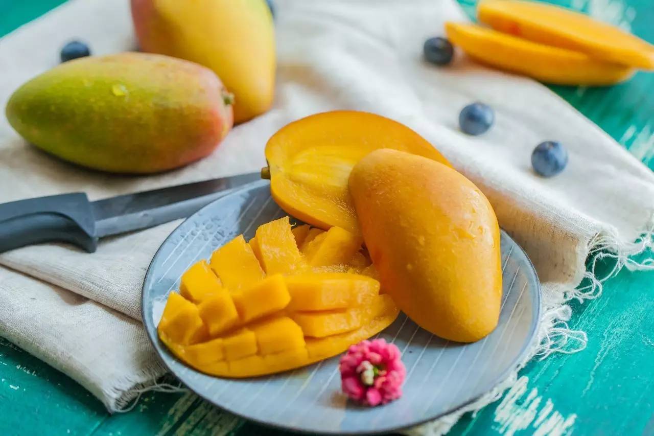 贵妃芒是酸芒果吗,芒果好吃还是贵妃芒