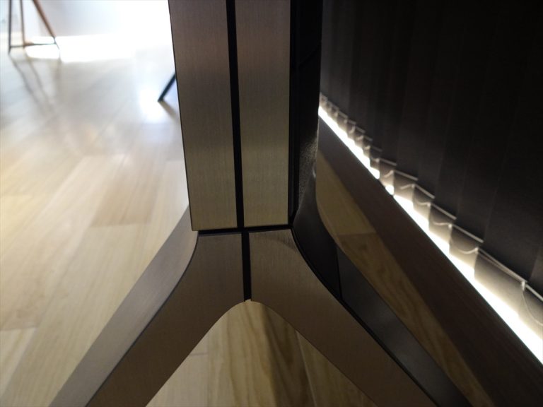 索尼z9d100寸4k电视多少钱,19年索尼z9d还值得买么