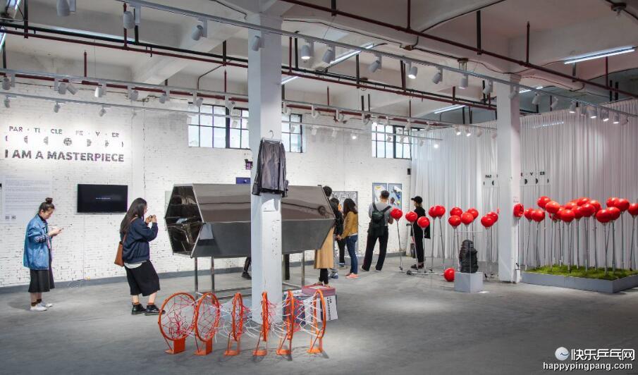 上海时装周走秀蓝衬衫,上海时装周走秀在哪里