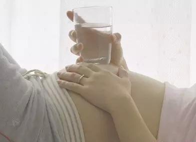 怀孕7个月下体偶尔有血迹,怀孕5个月下腹流血怎么办