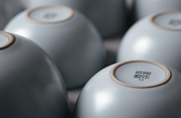 头号陶贩:从地摊卖烟灰缸到台湾80%的茶人茶馆都用他做的茶器