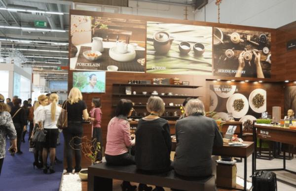 头号陶贩:从地摊卖烟灰缸到台湾80%的茶人茶馆都用他做的茶器