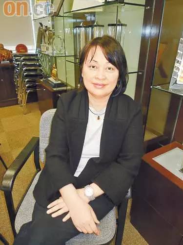 她是TVB神剧里的蛇蝎美人,烈焰焚情,酣畅复仇