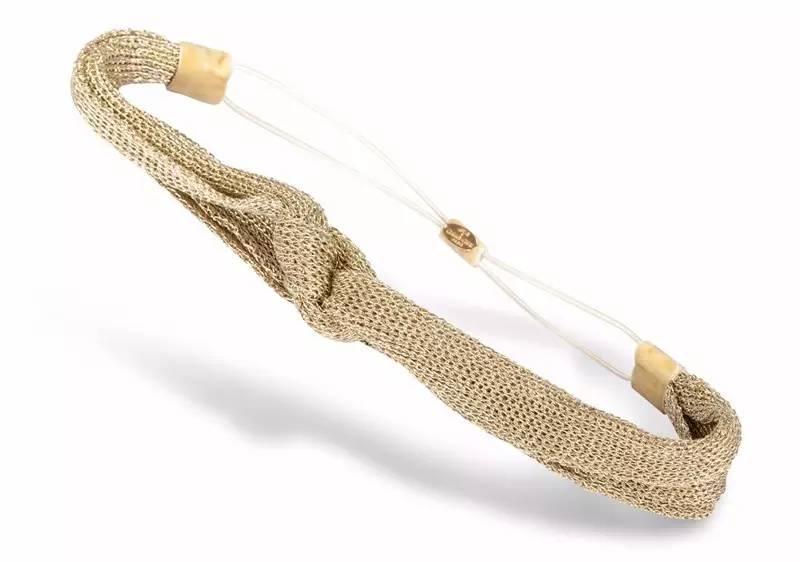 春季刮风头发乱糟糟，我有这些“治愈”法宝！