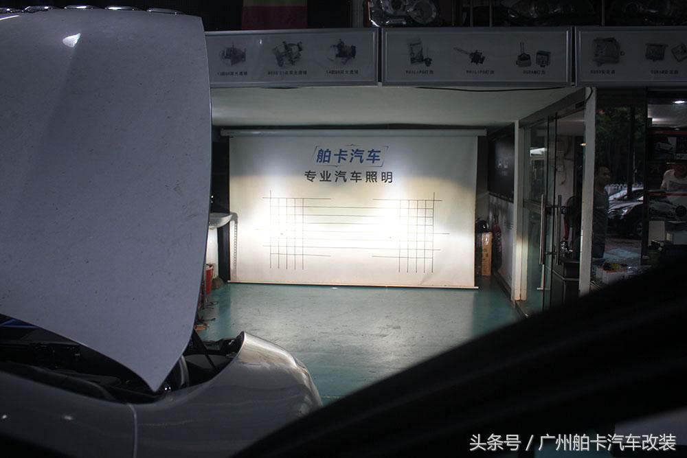 吉普自由光大灯改装,jeep自由光改装海拉5透镜