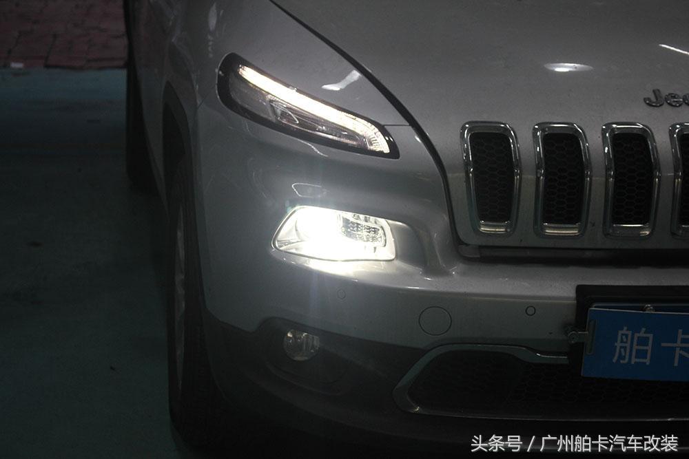 吉普自由光大灯改装,jeep自由光改装海拉5透镜
