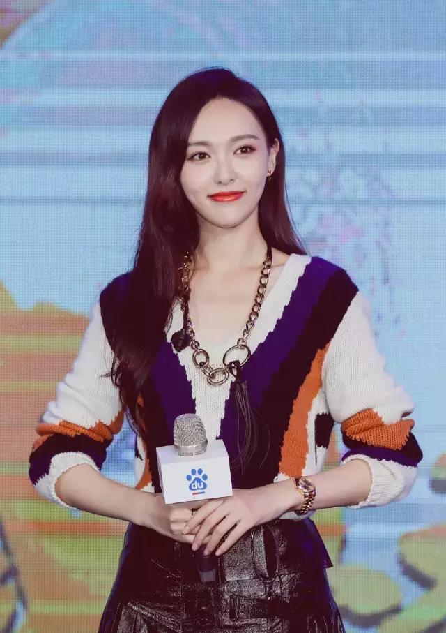 杨幂发际线太高了怎么办,杨幂发际线怎么补救