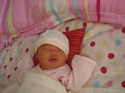 宝宝刚出生没奶水该吃什么,新手妈妈奶水不足的问题