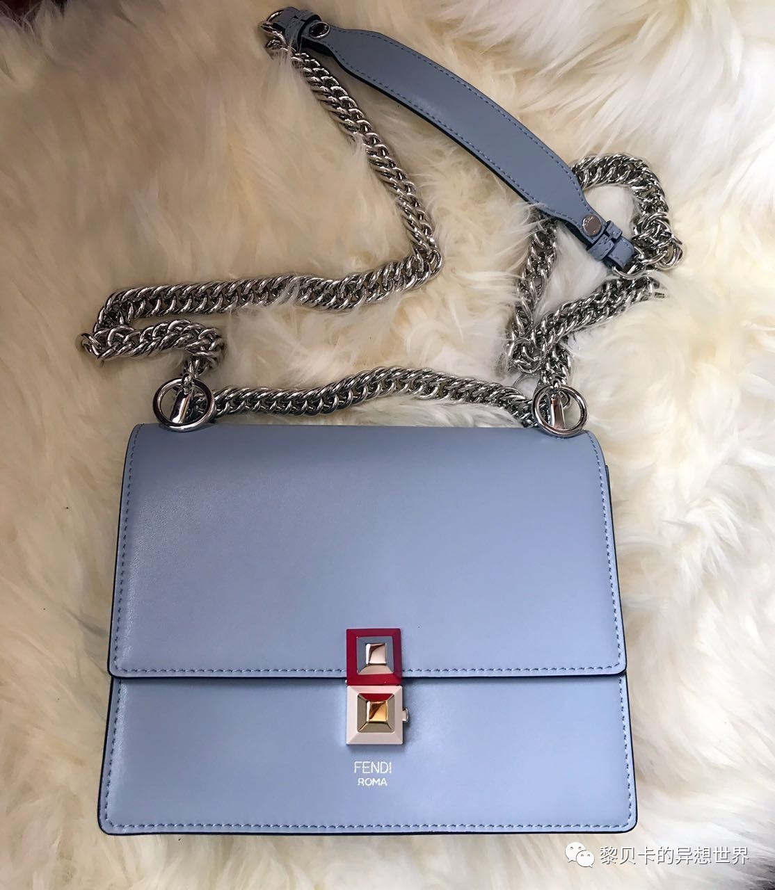 不想出门一出门就烦,不想出去但一出去就很嗨