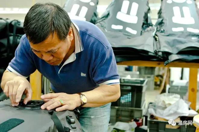 始祖鸟和加拿大鹅羽绒服哪个好,始祖鸟加拿大鹅