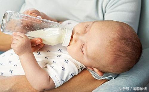 宝宝呕吐是不是消化不好,积食呕吐一般会吐多久