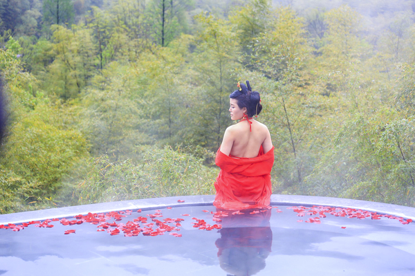 溧阳原始竹林里的这家野奢酒店,溧阳房间内有温泉的酒店叫什么