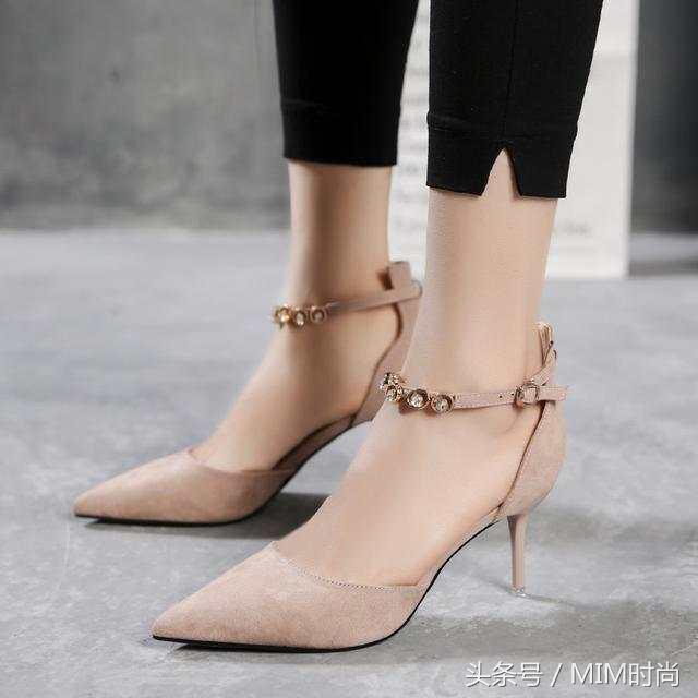 千万不要买的5款高跟鞋,17年前高跟鞋