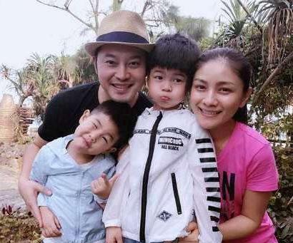 东北宋仲基告诉你：少女颜妈妈如何保养｜深扒胡可护肤彩妆