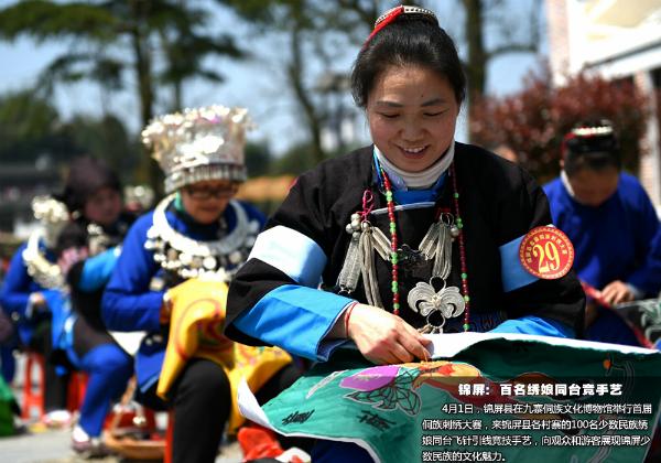 玩偶设计师林良如:怪趣毛毡展览——《23个小怪兽》