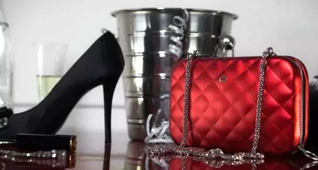 日默瓦配件如何分辨正版盗版,香奈儿蔚蓝金字版