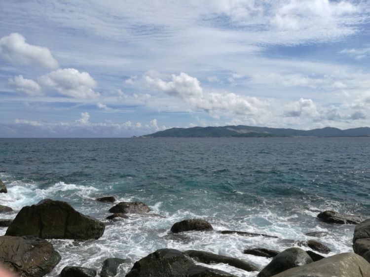 浪在枕边海在眼前——海南三亚行