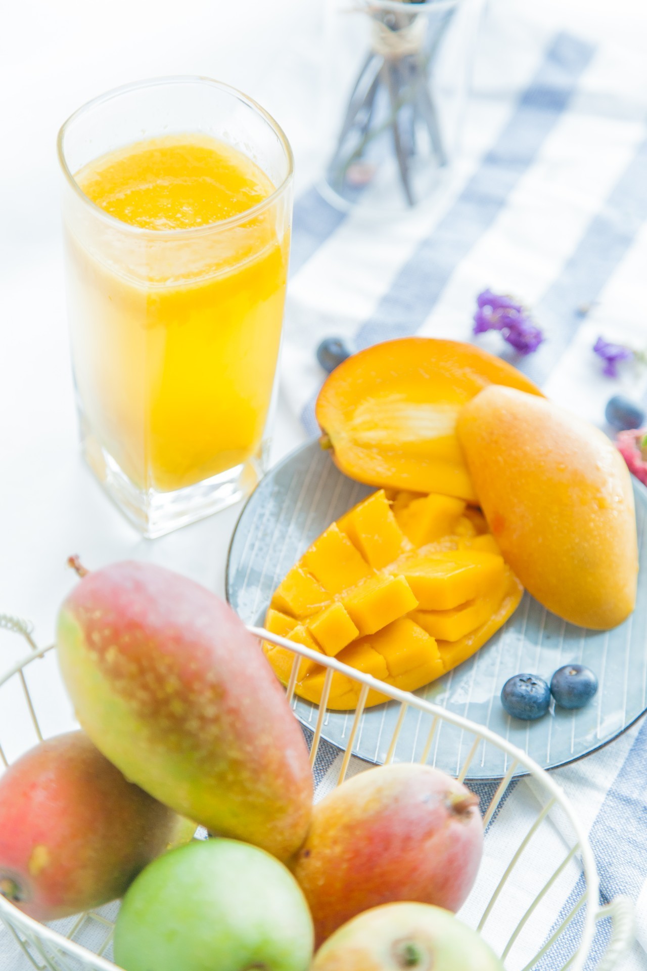 贵妃芒是酸芒果吗,芒果好吃还是贵妃芒