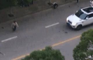 女生生西瓜,妹子吃冰镇西瓜拉肚子