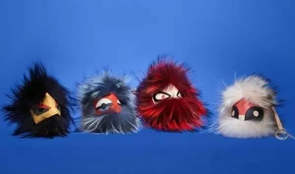 有款很贵却很丑的拖鞋,一双几十块的拖鞋值得买吗