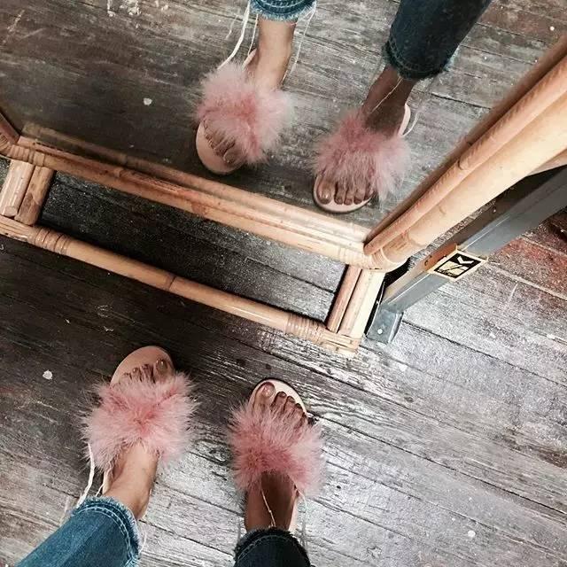 有款很贵却很丑的拖鞋,一双几十块的拖鞋值得买吗