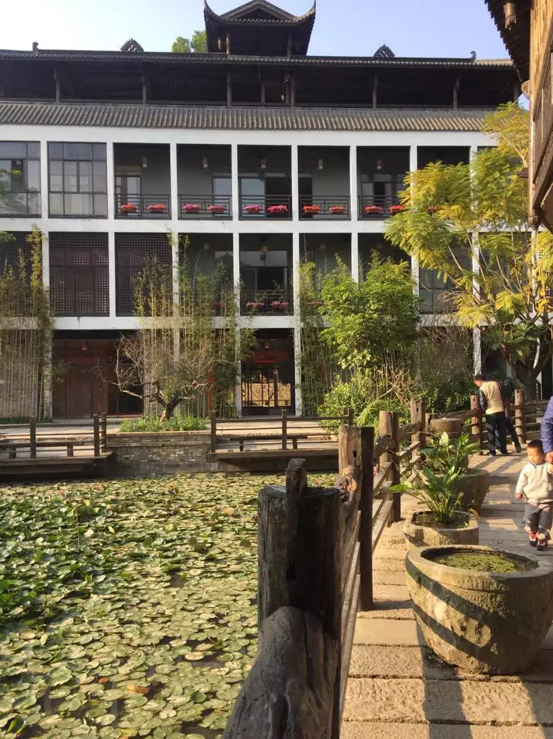 带娃没地方去？就到甘坑客家小镇走一走吧！