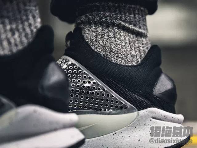 最爱穿西服的王经理，为什么会被白老板带去泰国旅游呢？