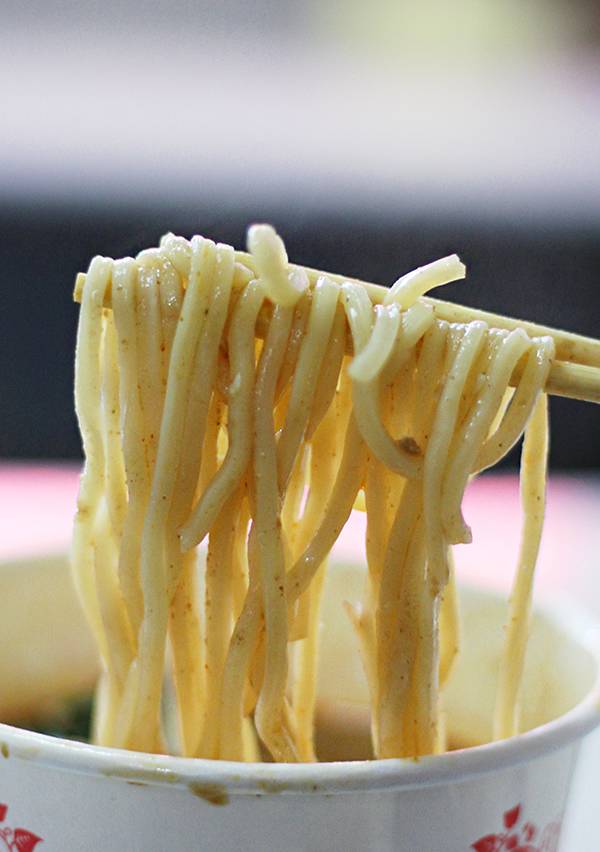 人均13元撑到扶门出！这家店深藏不露，老板居然还是“明星”？