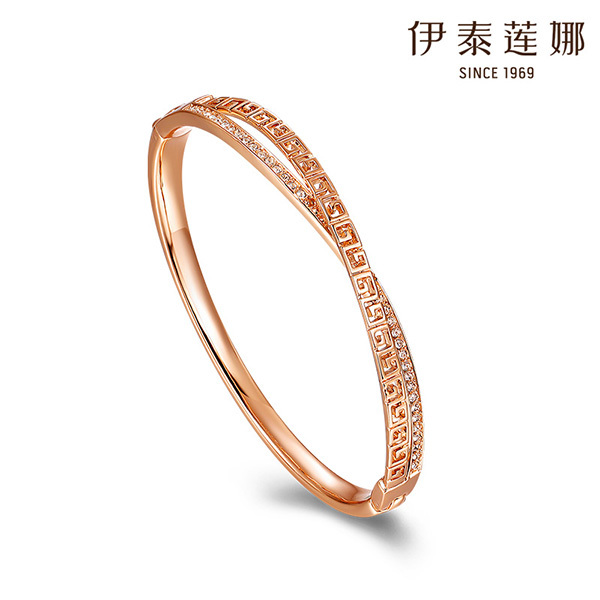 每个人应具备一条小黑裙,每个女生夏天都应该有条小黑裙