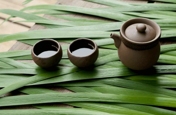 头号陶贩:从地摊卖烟灰缸到台湾80%的茶人茶馆都用他做的茶器