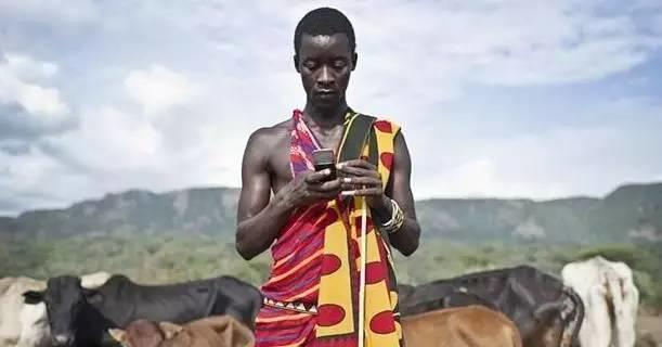 创客「学院派」VS街头「实战派」