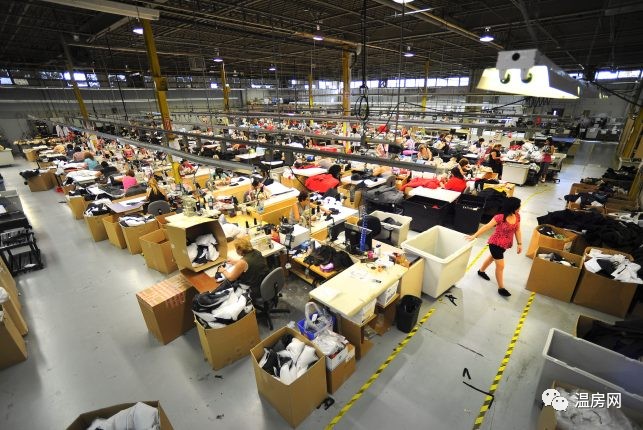 始祖鸟和加拿大鹅羽绒服哪个好,始祖鸟加拿大鹅