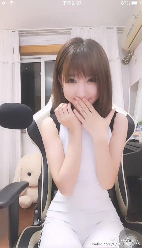 鏂楅奔鐜板湪涓夐獨鍒嗗埆鏄摢浜涗汉,鏂楅奔鐩存挱涓夐獨鏄皝