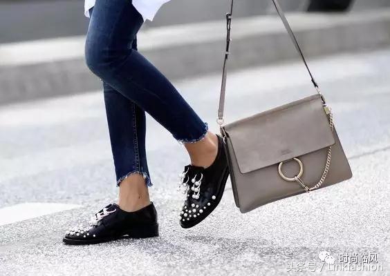 一双鞋,火过大牌包