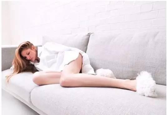 有款很贵却很丑的拖鞋,一双几十块的拖鞋值得买吗