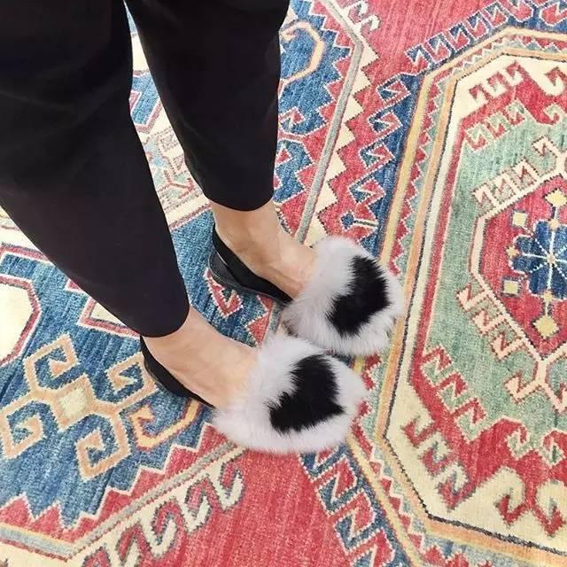 有款很贵却很丑的拖鞋,一双几十块的拖鞋值得买吗