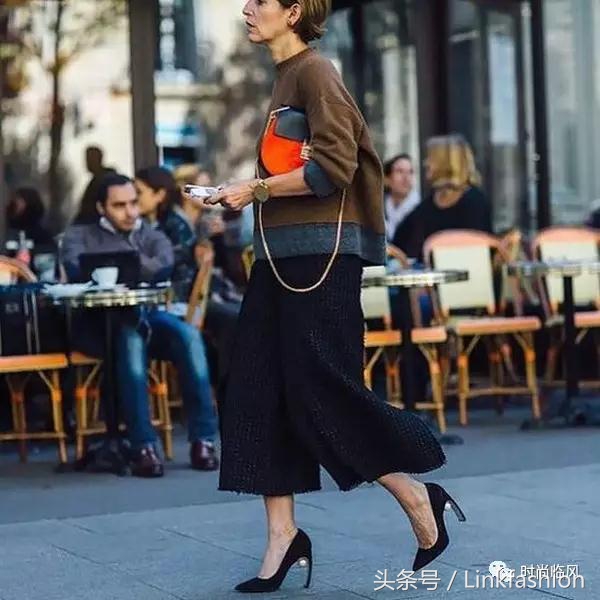 一双鞋,火过大牌包