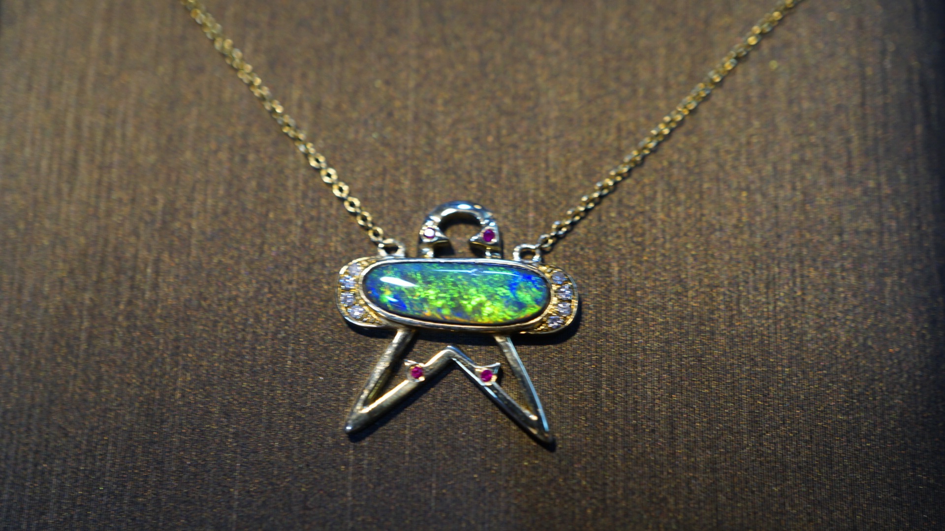 欧泊世界珠宝定制,欧泊珠宝独一无二