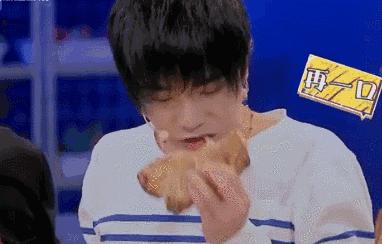 巨婴自私的缺点,巨婴啃老参透生活本质