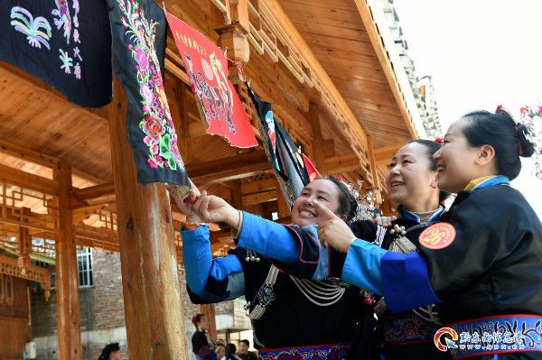 玩偶设计师林良如:怪趣毛毡展览——《23个小怪兽》