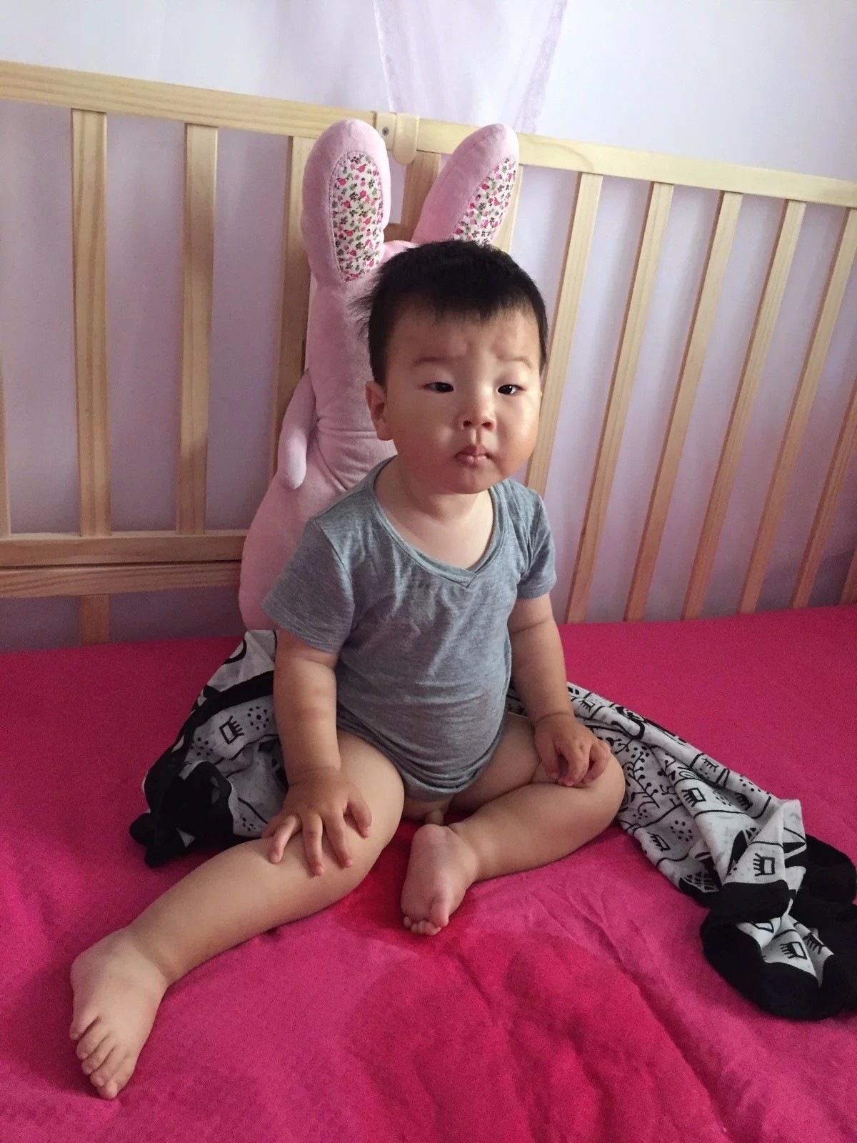 孩子午睡尿床是什么原因,宝宝午睡尿床怎么跟老师沟通