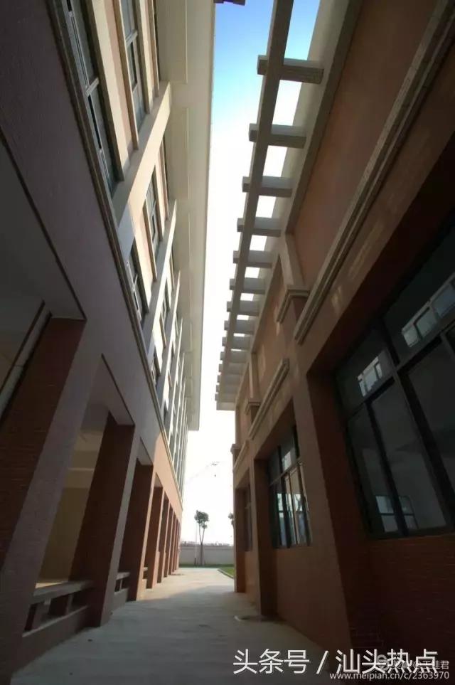 汕头金中学校的环境,汕头金中海湾校区环境