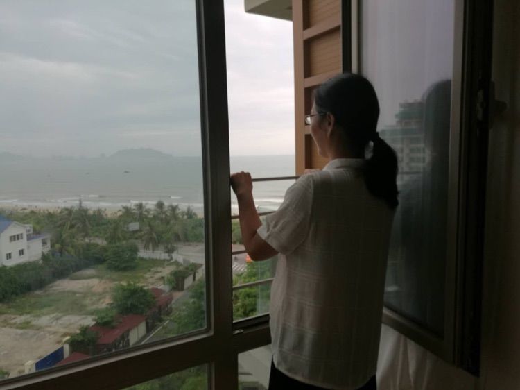 浪在枕边海在眼前——海南三亚行