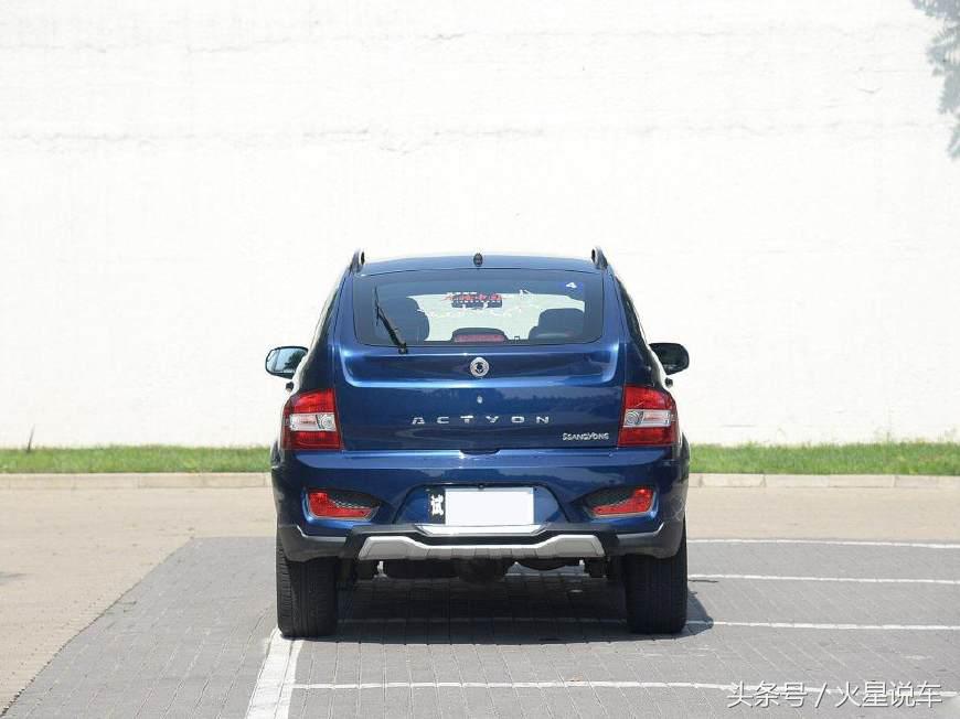 昔日售价高达60万长5米2标配四驱,4米6车长2.0t车