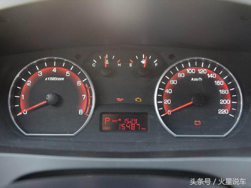 昔日售价高达60万长5米2标配四驱,4米6车长2.0t车