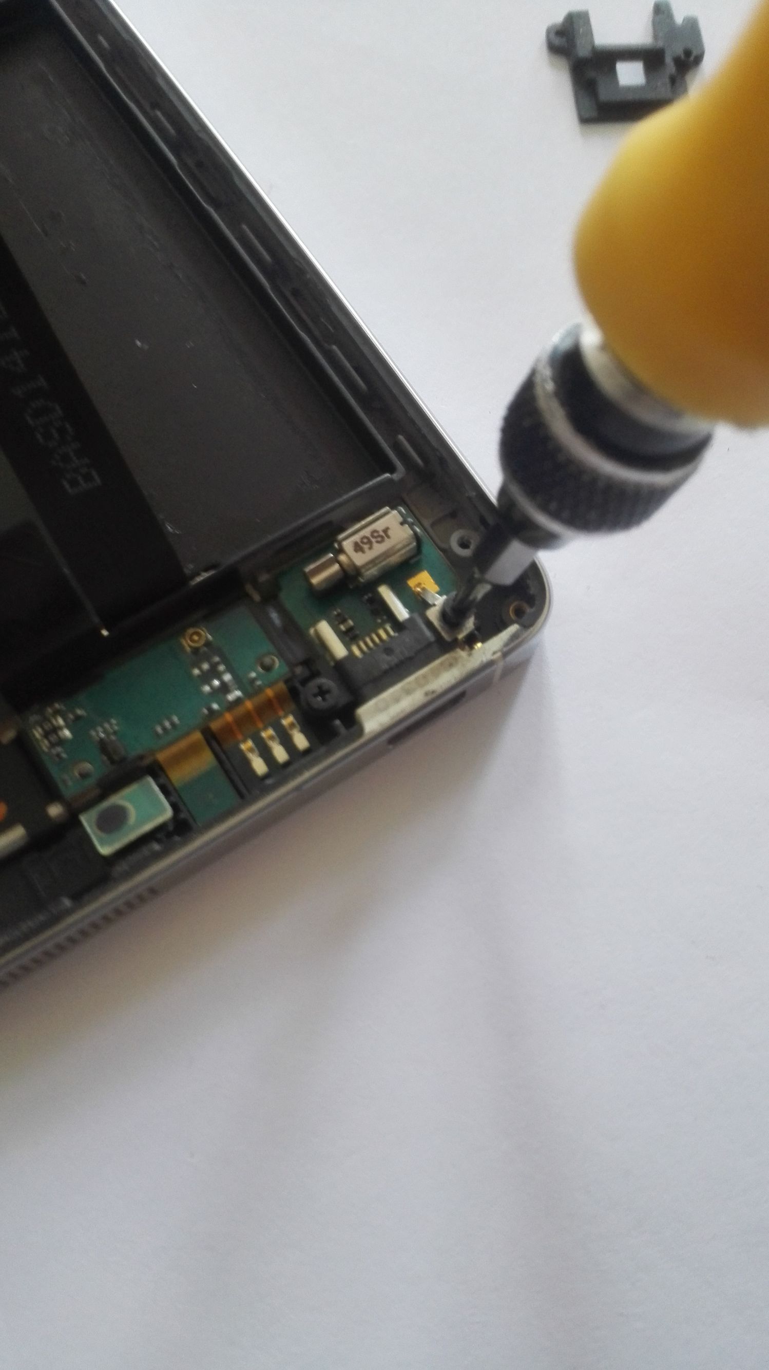 小米10外屏裂了,小米11ultra屏裂了能免费换新吗