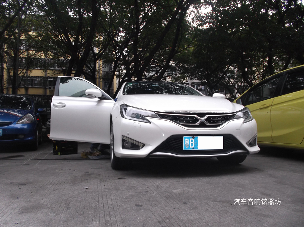茂名丰田锐志改音响,湛江丰田锐志改装音响价格